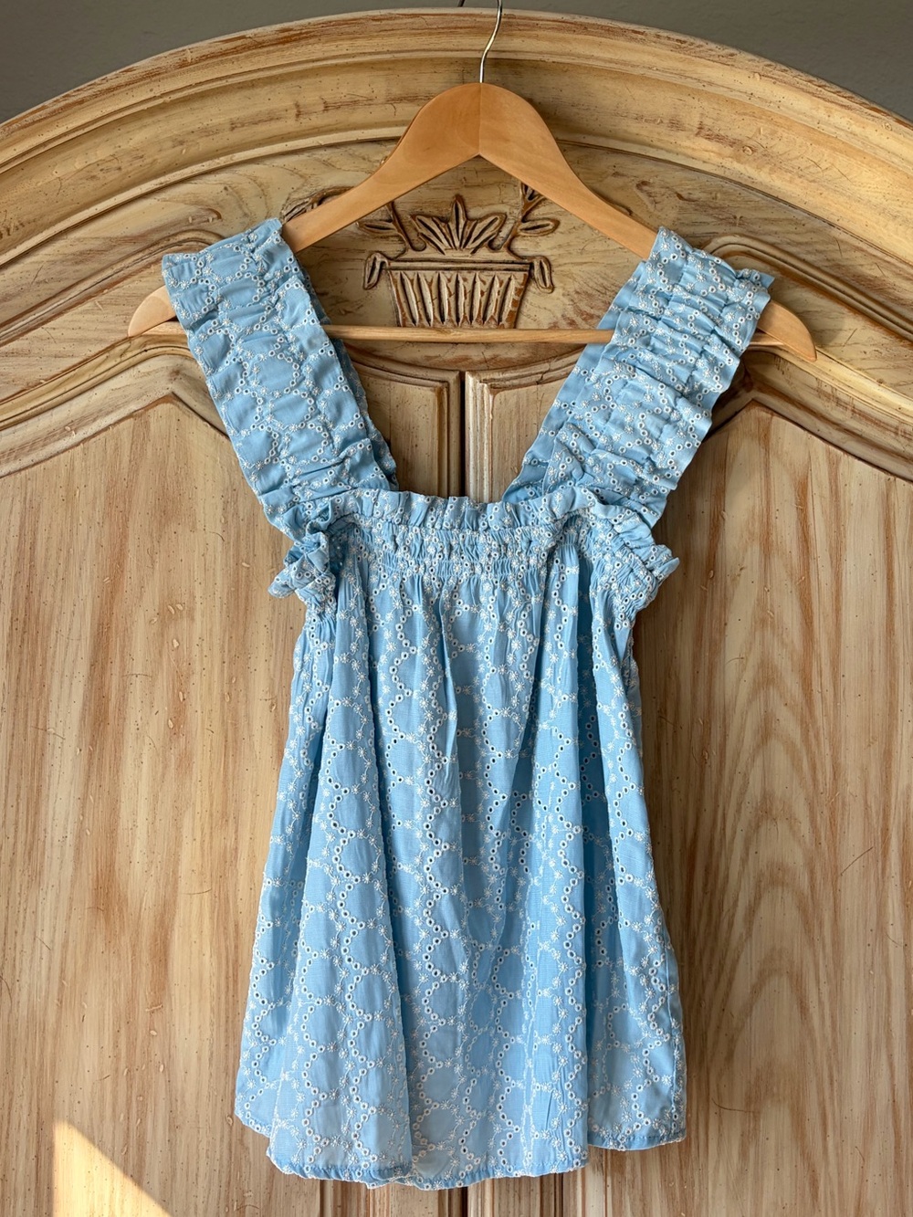 Aqua Women’s Blue Eyelet Wide Strap Elastic Tank Top Size XS New With Tags!